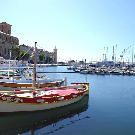 Bright Studio In The Historic Centre Of La Ciotat - Welkeys Apartment *