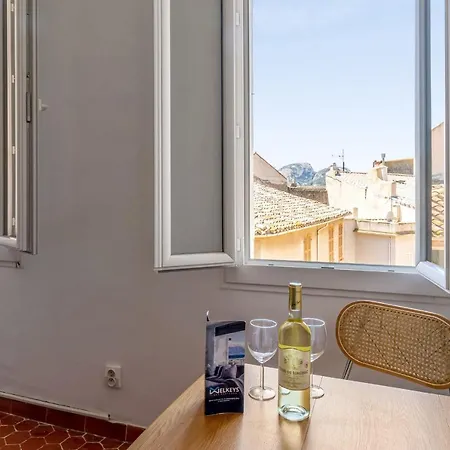 Bright Studio In The Historic Centre Of La Ciotat - Welkeys *